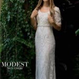 Modest Mon Cherri Gown | Ivory & Champagne | Size 4